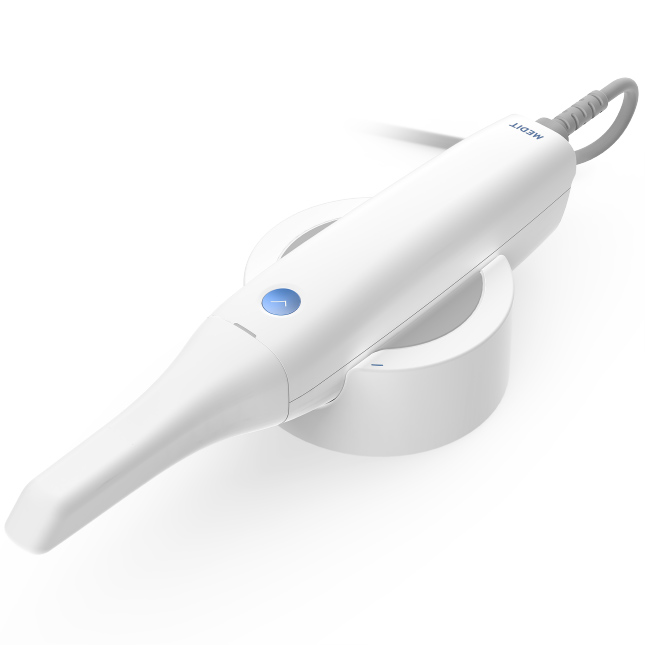 Medit i500 intraoral scanner